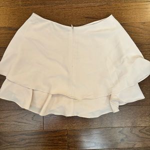 DO + BE cream color skort Size: Small